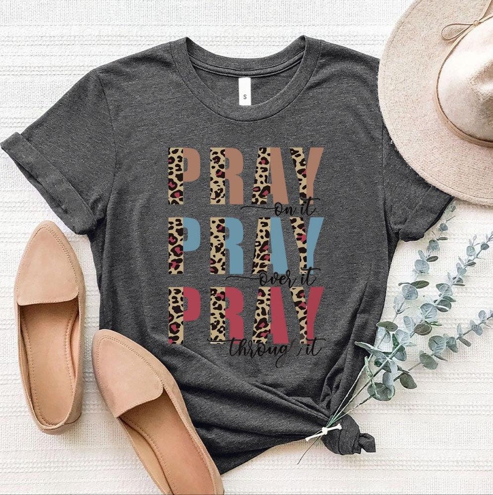 Pray It Forward T-Shirt - Dark Gray - Picture 1 of 4